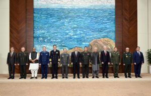 Президент Кыргызстана принял руководителей оборонных ведомств государств — членов ШОС