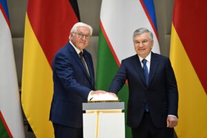 Президенты Узбекистана и Германии дали старт сборке автомобилей Volkswagen в Ташкенте