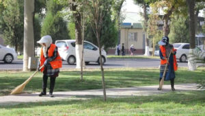 В Узбекистане инспекция труда отреагировала на жалобы о работе в +48°C