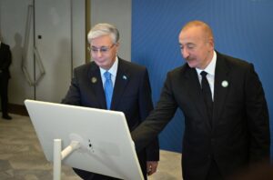 Казахстан и Азербайджан запустили подводную линию связи через Каспийское море